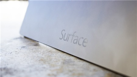 Microsoft sẽ cho ra máy tính Surface All-in-one vào cuối năm nay?