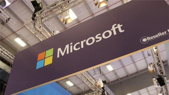 Microsoft bị kiện vì để nhân viên xem video sex