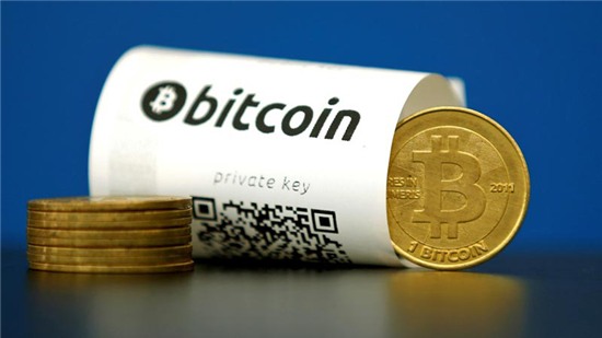 Tiền ảo Bitcoin lập kỷ lục, lần đầu tiên đắt giá hơn vàng