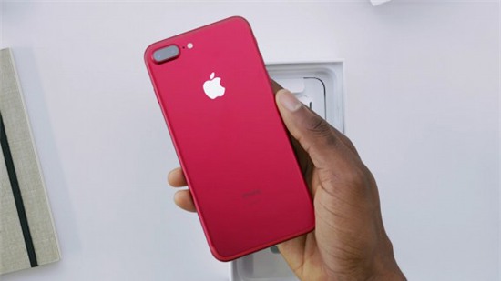 Giá iPhone 7 màu đỏ đắt hơn bản thường ít nhất 100 USD