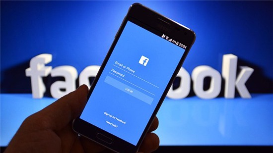 Facebook tuyển 3.000 người kiểm duyệt nội dung bạo lực
