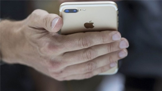 Mâu thuẫn lên cao, Qualcomm muốn cấm bán iPhone tại Mỹ