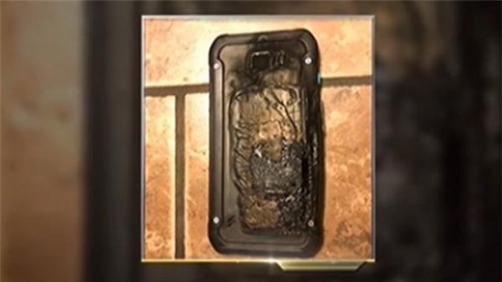 Thêm một vụ smartphone Samsung bị tố bất ngờ bốc cháy