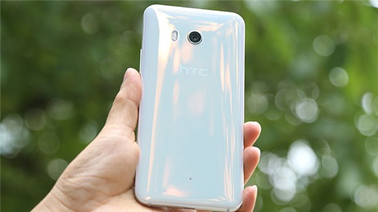 Không từ bỏ, HTC sẽ ra thêm 3 smartphone trong năm nay
