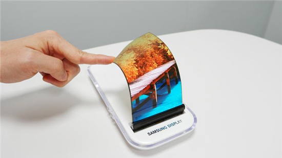 Không chỉ iPhone X hay Galaxy Note 8, màn OLED là xu hướng tương lai