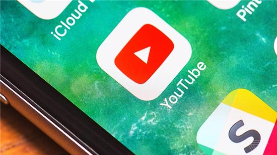 YouTube sẽ chặn bình luận khiếm nhã về video quay trẻ vị thành niên