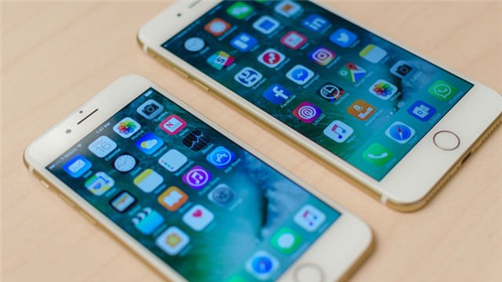 Apple bị kiện vì cố tình làm chậm iPhone cũ
