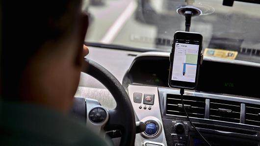 Uber tổ chức "Chuyến xe Gắn kết yêu thương" cho các tài xế về quê ăn Tết