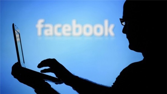 Sở cảnh sát dùng tài khoản giả, Facebook lập tức cảnh cáo