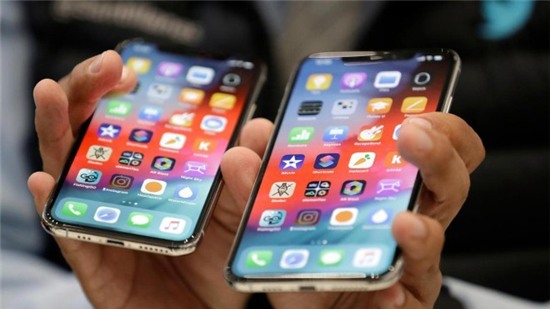 Vì sao Microsoft vượt Apple trở thành công ty giá trị nhất thế giới? Vì sao Microsoft vượt Apple trở thành công ty giá trị nhất thế giới?