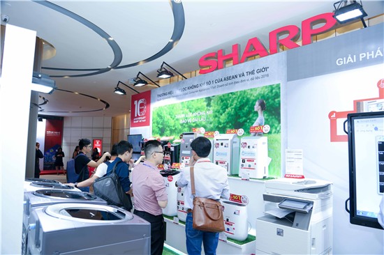 Sharp Việt Nam ra mắt loạt sản phẩm ứng dụng công nghệ mới nhất trên thế giới