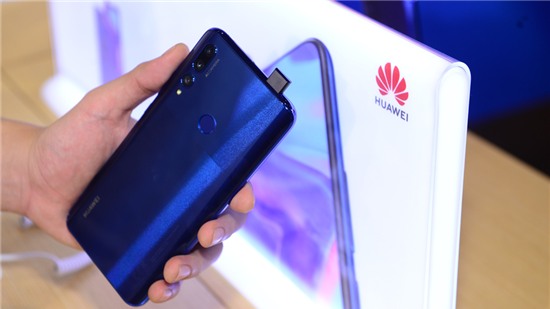Huawei ra mắt Y9 Prime 2019 tại Việt Nam với giá 6,49 triệu đồng