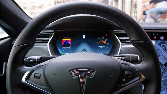 Cựu nhân viên Tesla thừa nhận tải mã nguồn của tính năng tự lái lên iCloud cá nhân