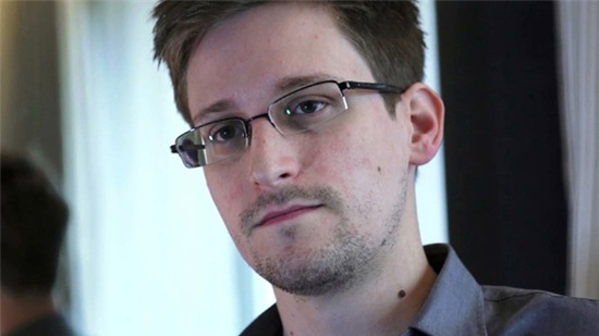 Edward Snowden: Facebook và Instagram đang theo dõi bạn