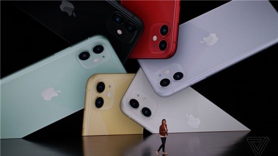 Apple ra mắt iPhone 11, giá từ 699 USD đến 1.099 USD