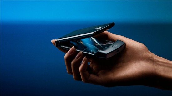 Xuất hiện bằng sáng chế smartphone màn hình gập như Motorola Razr của Huawei