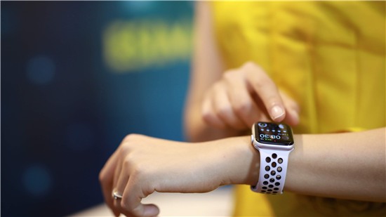 Viettel là nhà mạng đầu tiên và duy nhất tại Việt Nam cung cấp eSIM trên Apple Watch
