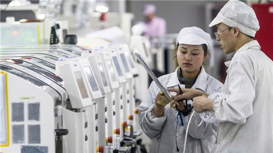 Thiếu người làm iPhone trầm trọng, Foxconn treo thưởng hơn 20 triệu cho mỗi công nhân mới