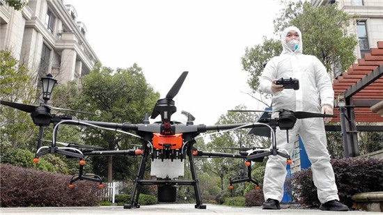 Sử dụng drone để "chiến đấu" với đại dịch Covid-19