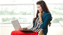 Siêu mẫu Thanh Hằng thích xài laptop Acer để xử lý công việc Siêu mẫu Thanh Hằng thích xài laptop Acer để xử lý công việc
