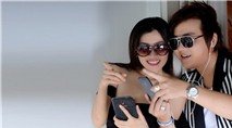 Đinh Thu Phương cùng Quang Hiếu “đọ" smartphone Đinh Thu Phương cùng Quang Hiếu “đọ" smartphone