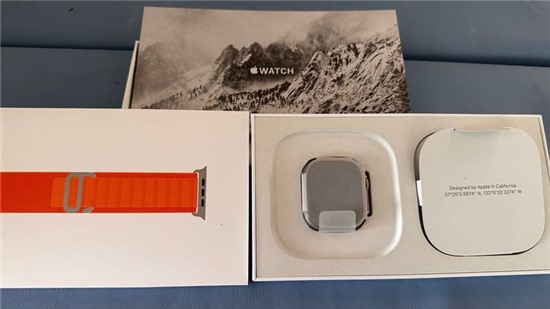May mắn nhận AirPods Pro 2, Apple Watch Ultra trước cả thế giới May mắn nhận AirPods Pro 2, Apple Watch Ultra trước cả thế giới